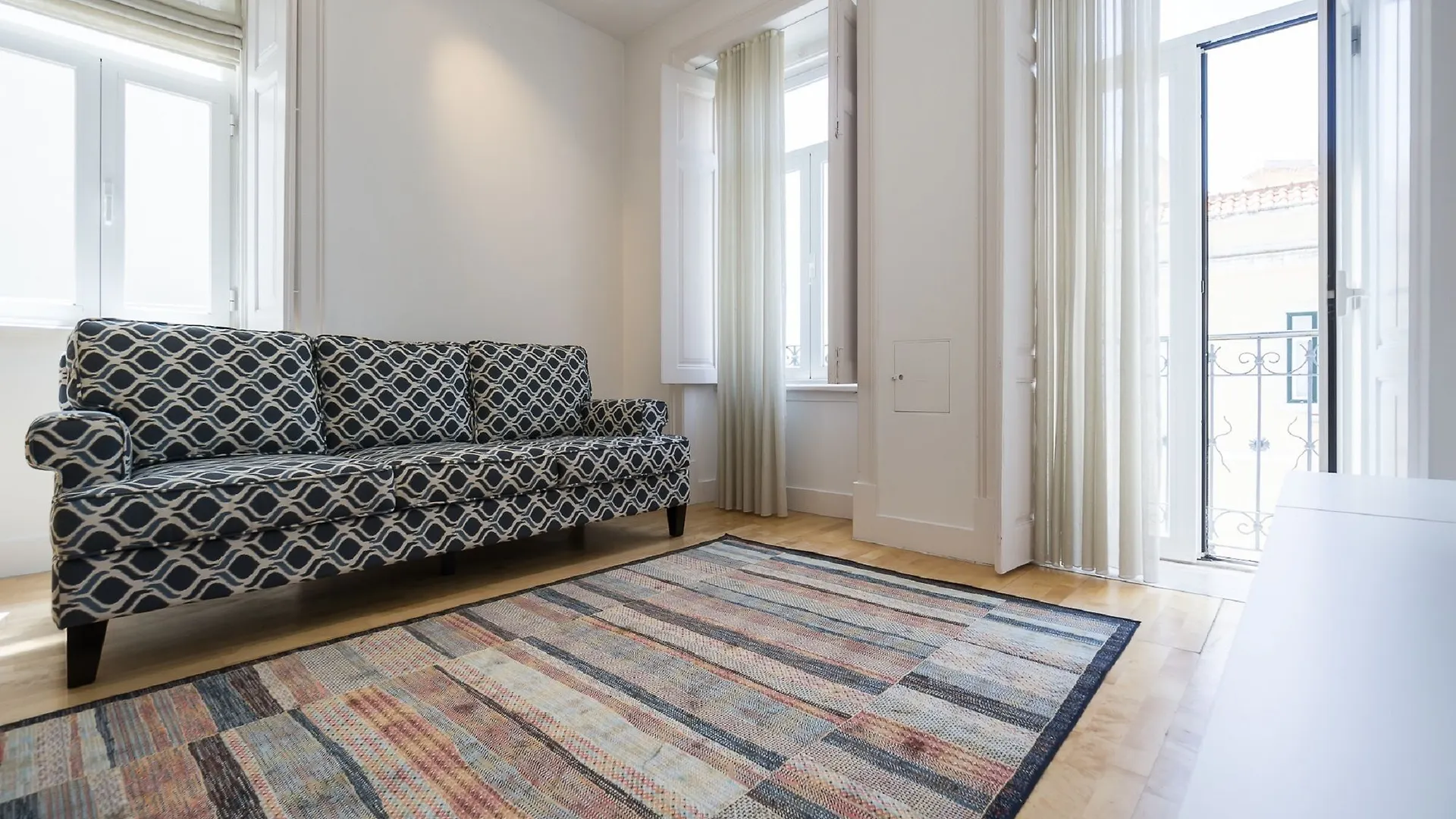 Apartment Shortstayflat Graca Lisbon