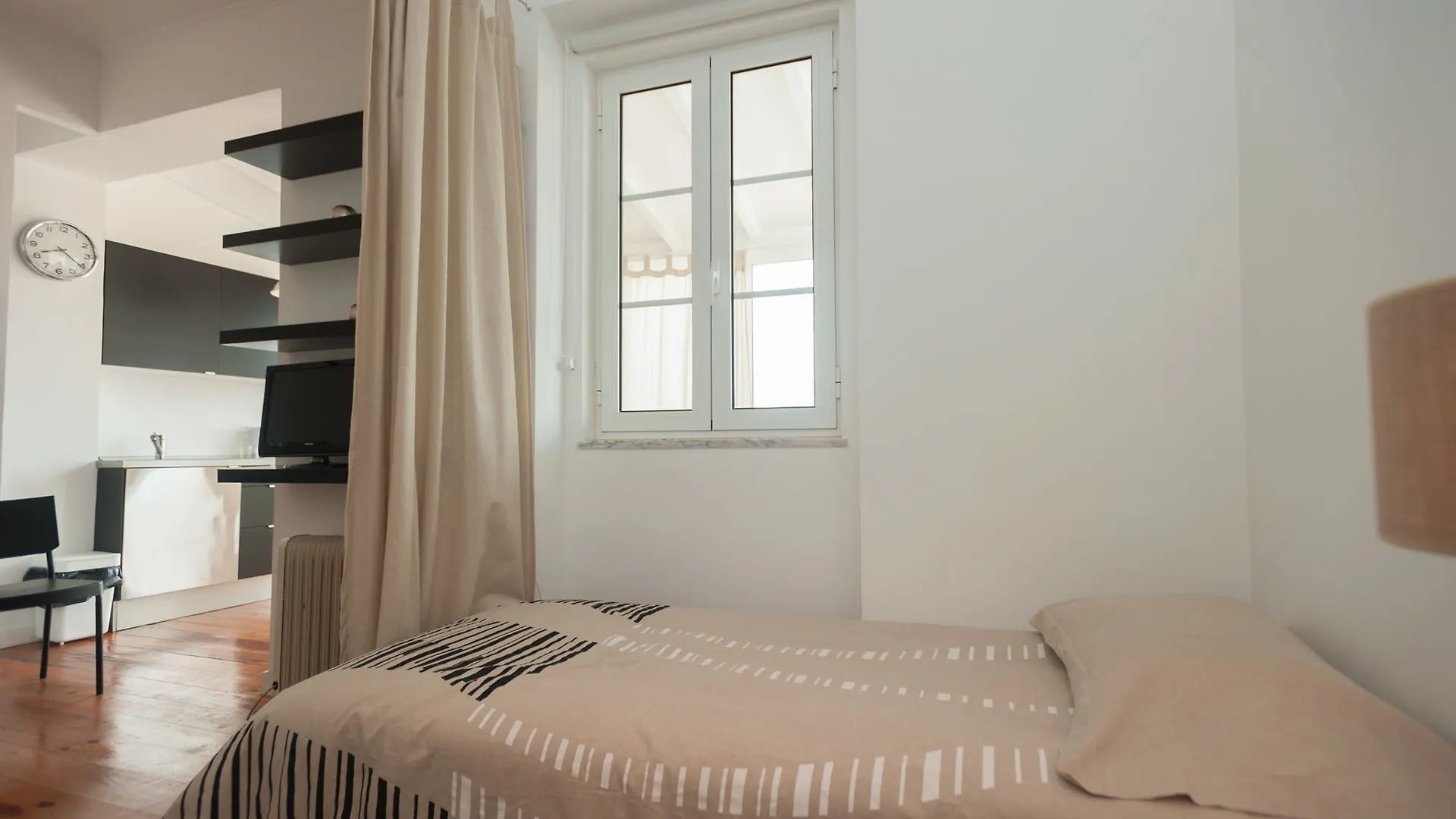 Shortstayflat Graca Lisbon Apartment