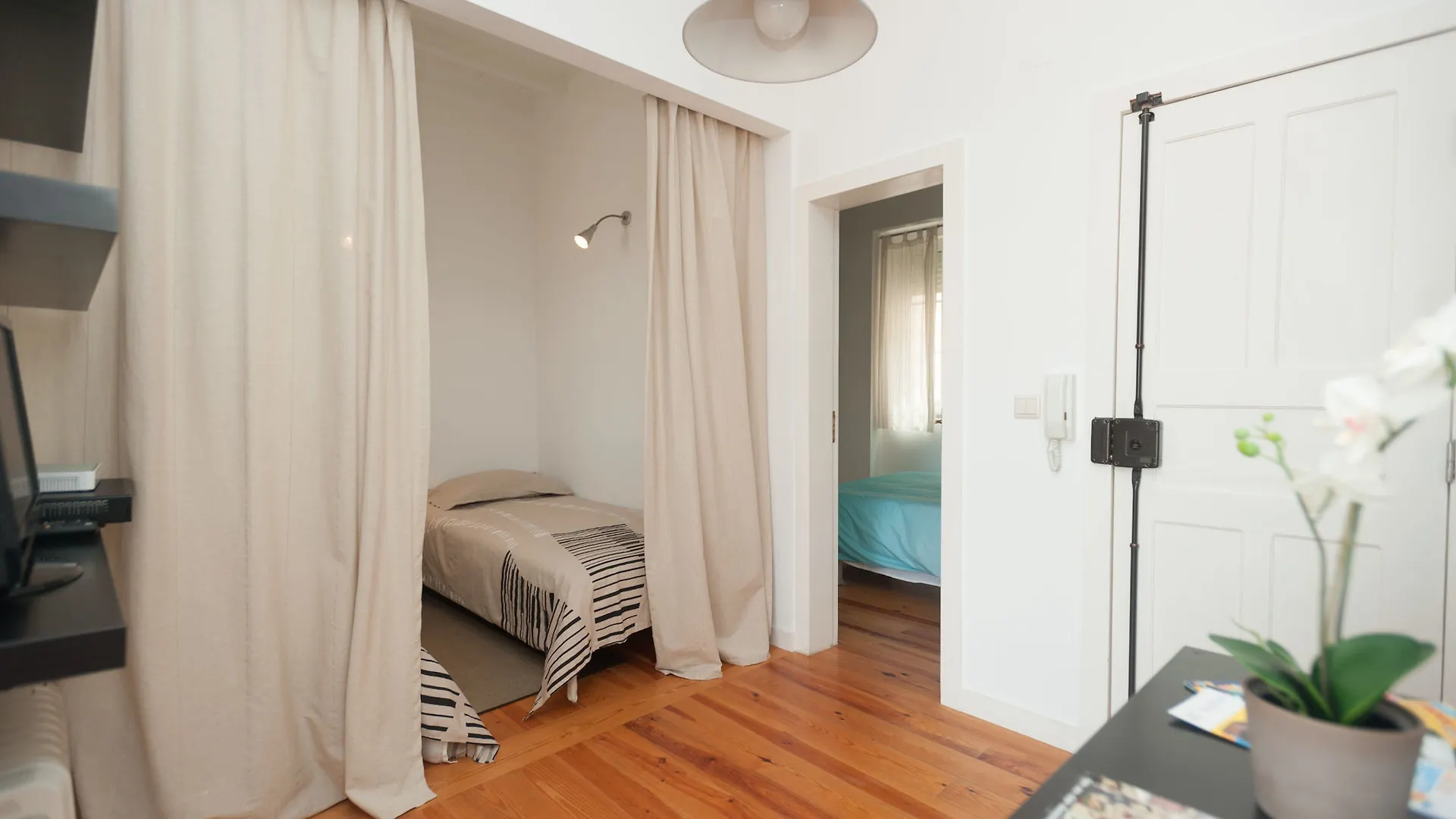 Shortstayflat Graca Lisbon Apartment